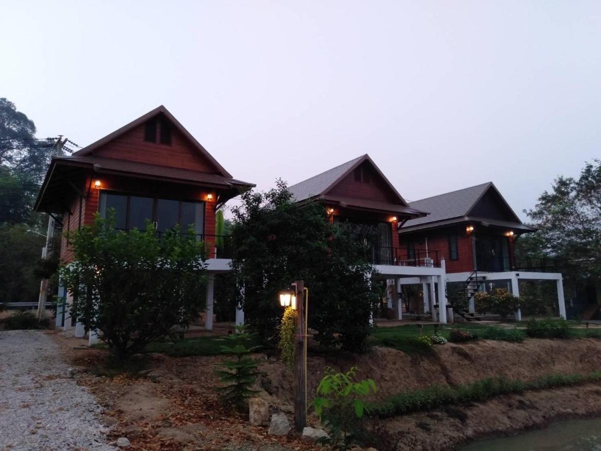 บ้านกลางเกาะ รีสอร์ท Uthai Thani Exterior foto